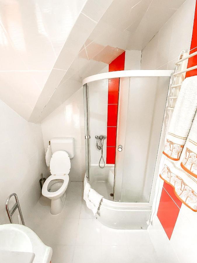 Cosy Bedroom For 2 With Balcony In A Family Villa Turnu Magurele Ngoại thất bức ảnh